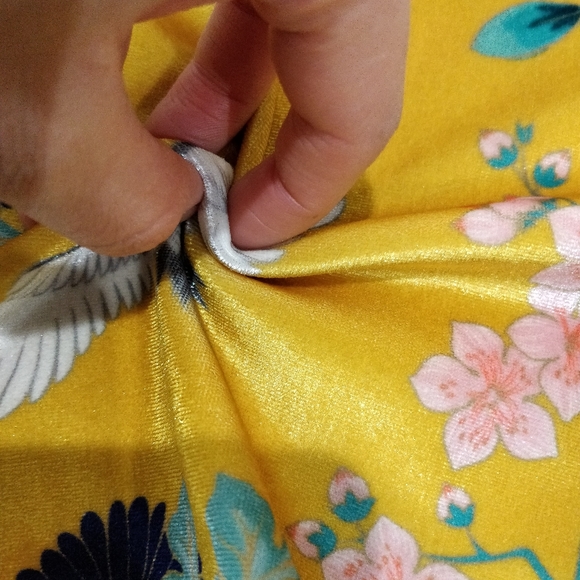 PrettyLittleThing velvety floral yellow mini skirt - Picture 6 of 15